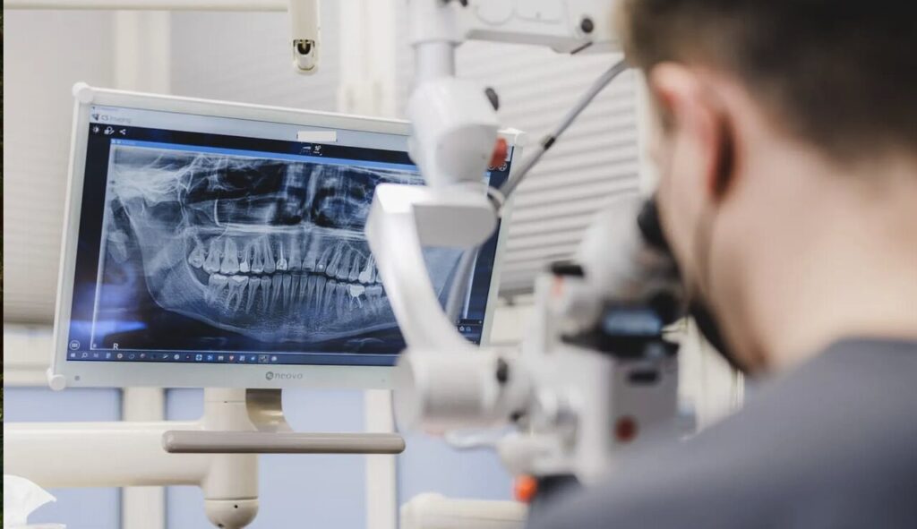 rtg_zeba_przed_leczeniem_kanalowym